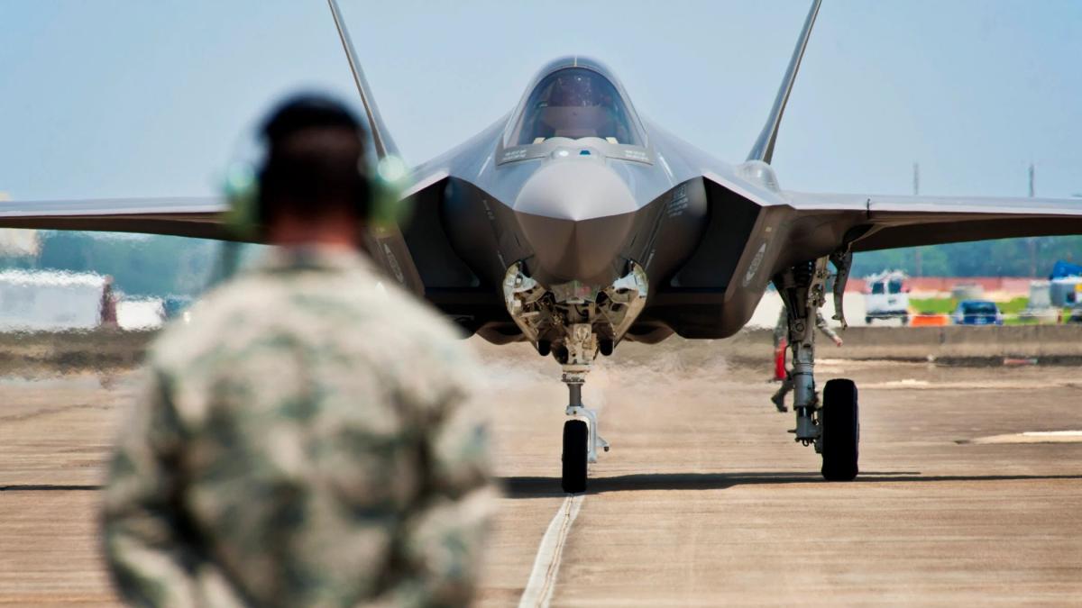 avion-f-35_05877400