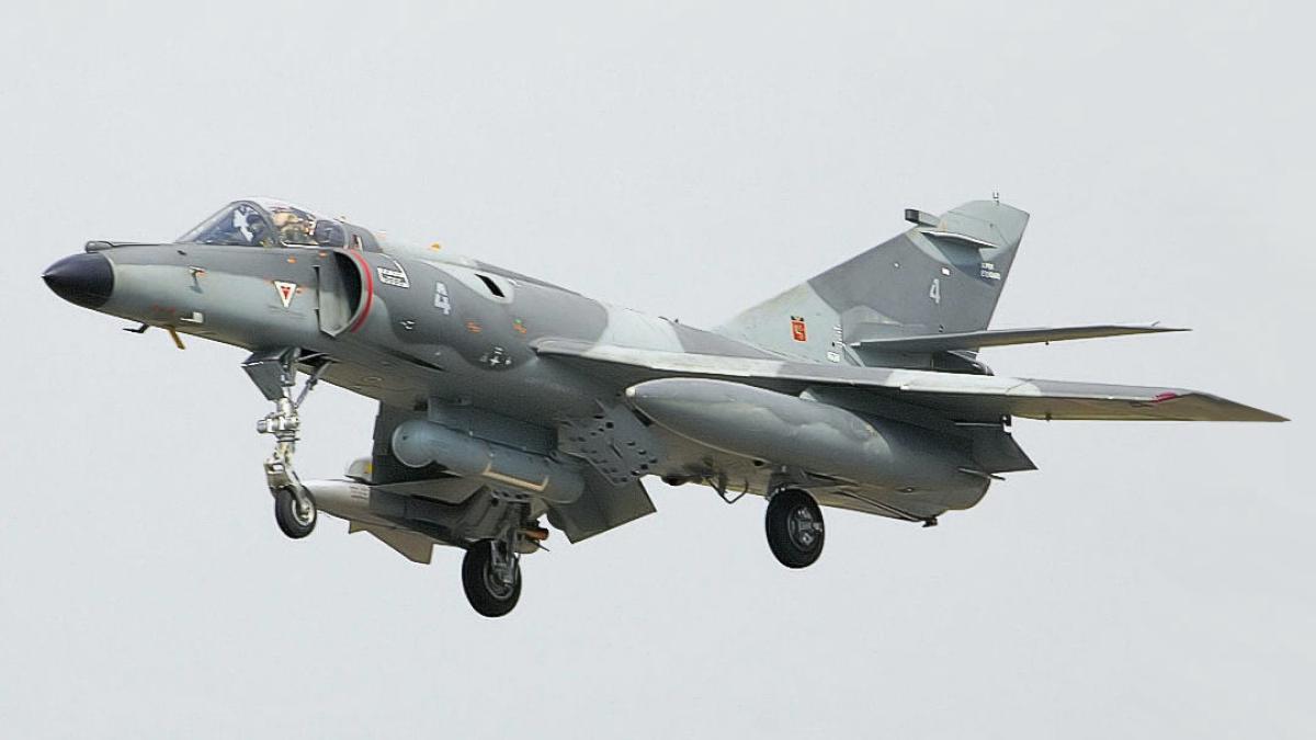 super_etendard_-_riat_2005_cropped_74636300