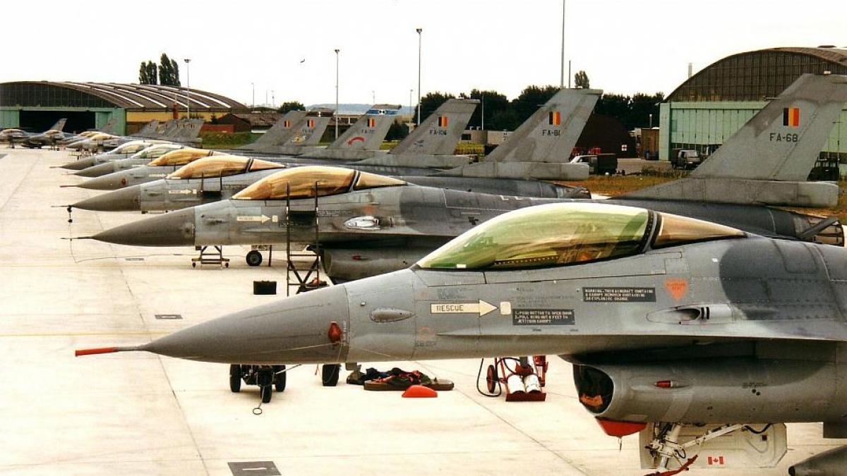 avioane_f-16-fortele-aeriene-belgiene-01_09652400