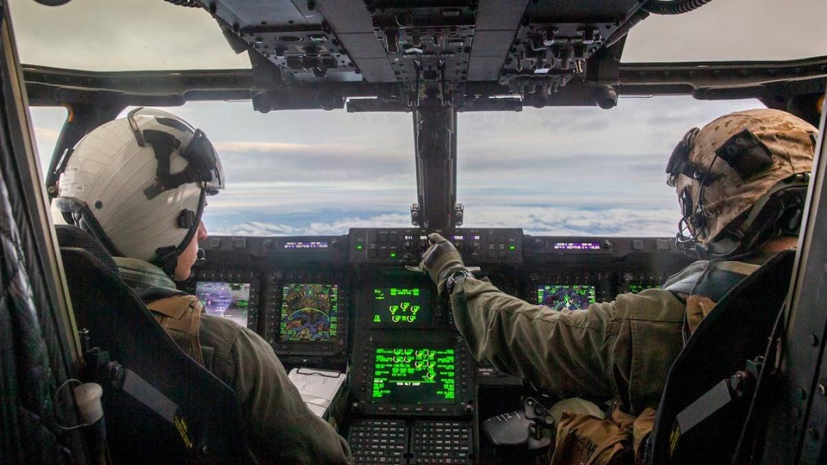 cabina-de-pilotaj_78736400