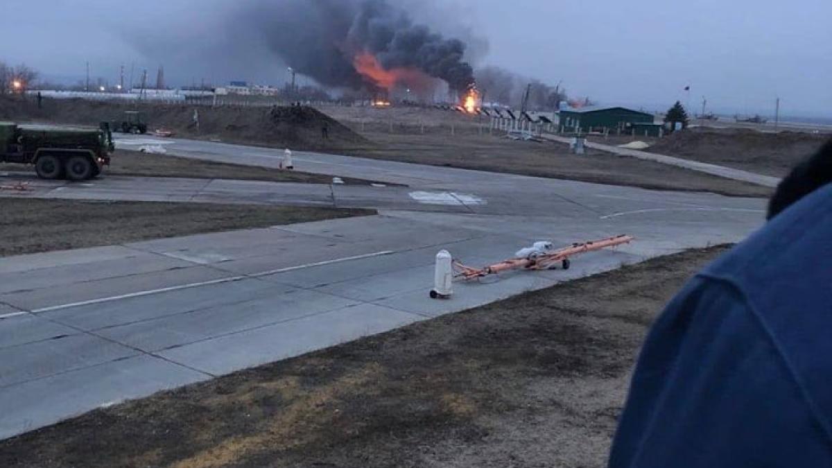 Avioane ruse în flăcări după ce Ucraina a lovit Baza Milerovo la 150 km de linia frontului (Video). NASA a surprins incendiul de mare amploare de după atac