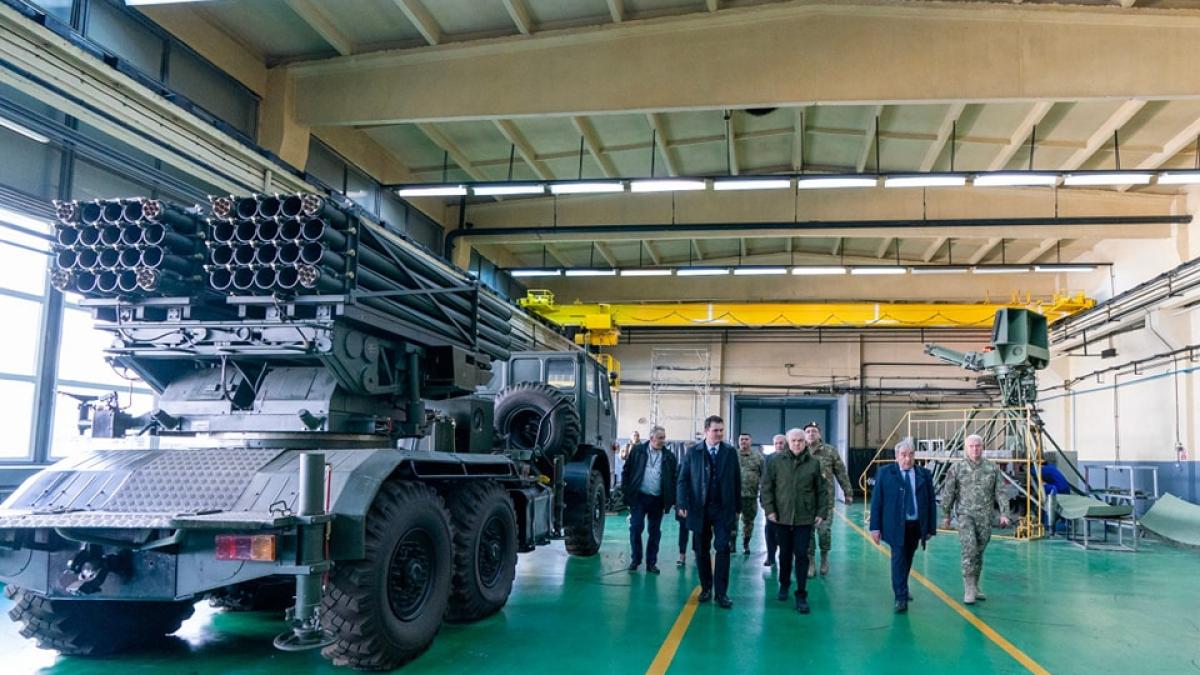 În așteptarea fabricii de pulberi de la Victoria, industria de apărare ar putea colabora cu Ucraina. Pe lista scurtă: O fabrică de TNT și drone construite la Tecuci