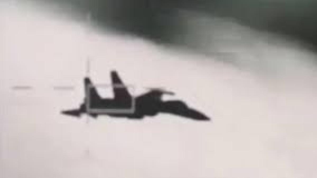 avion-chinezesc-j-15-urmarit-de-f-16-03_32687200