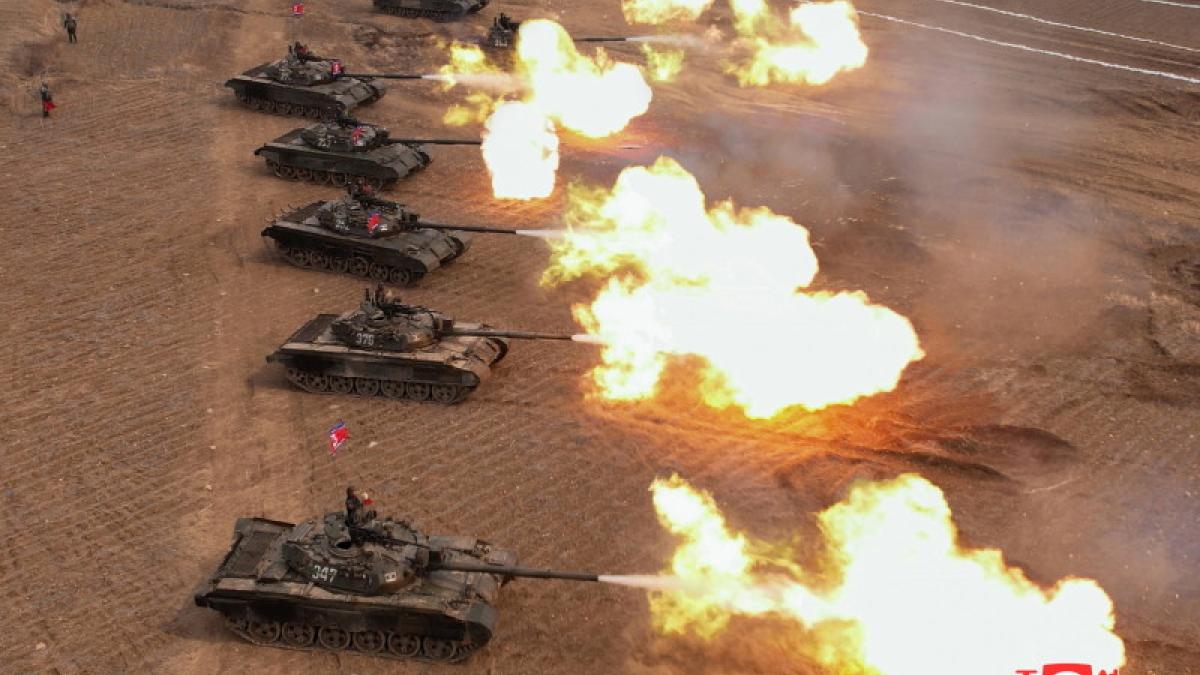 1-militari-nord-coreeni--kim-jong-un-coreea-de-nord-phenian-tancuri-nord-coreene_22815600