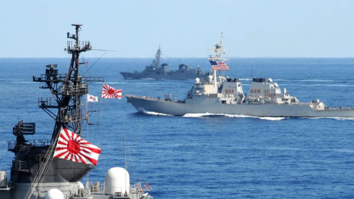 japan_refusing_to_invite_south_korea_to_naval_98291000