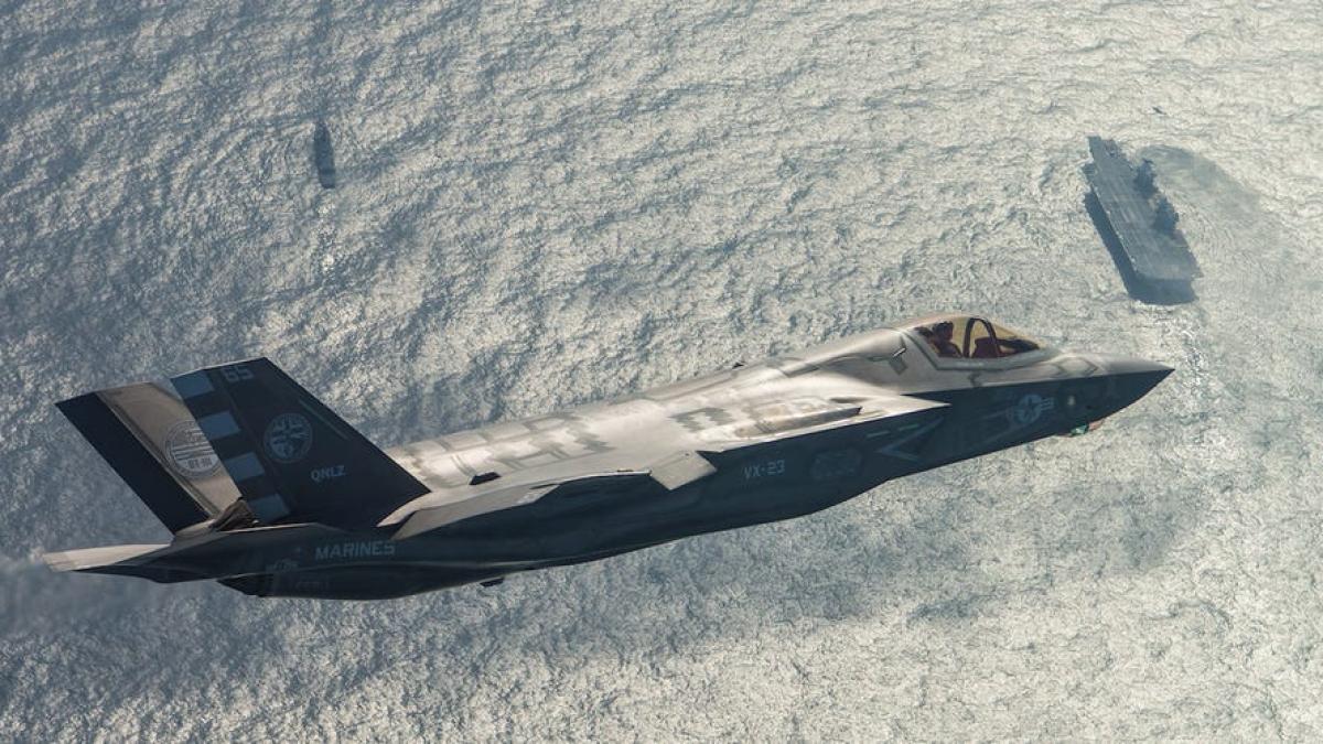 f-35-hms-queen-elizabeth-royal-navy_41259800