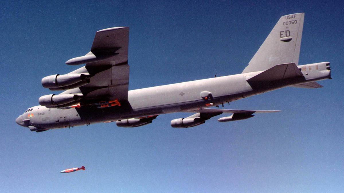 b-52-jdam-bombardier-sua_57137400