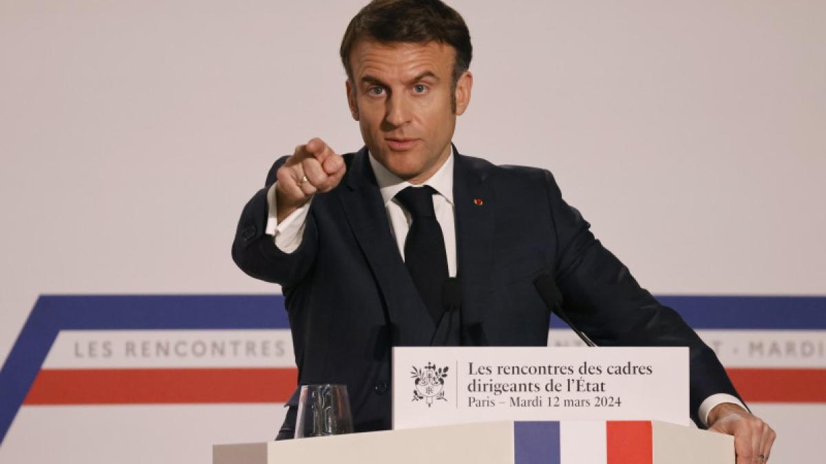 macron_48924100_54737600