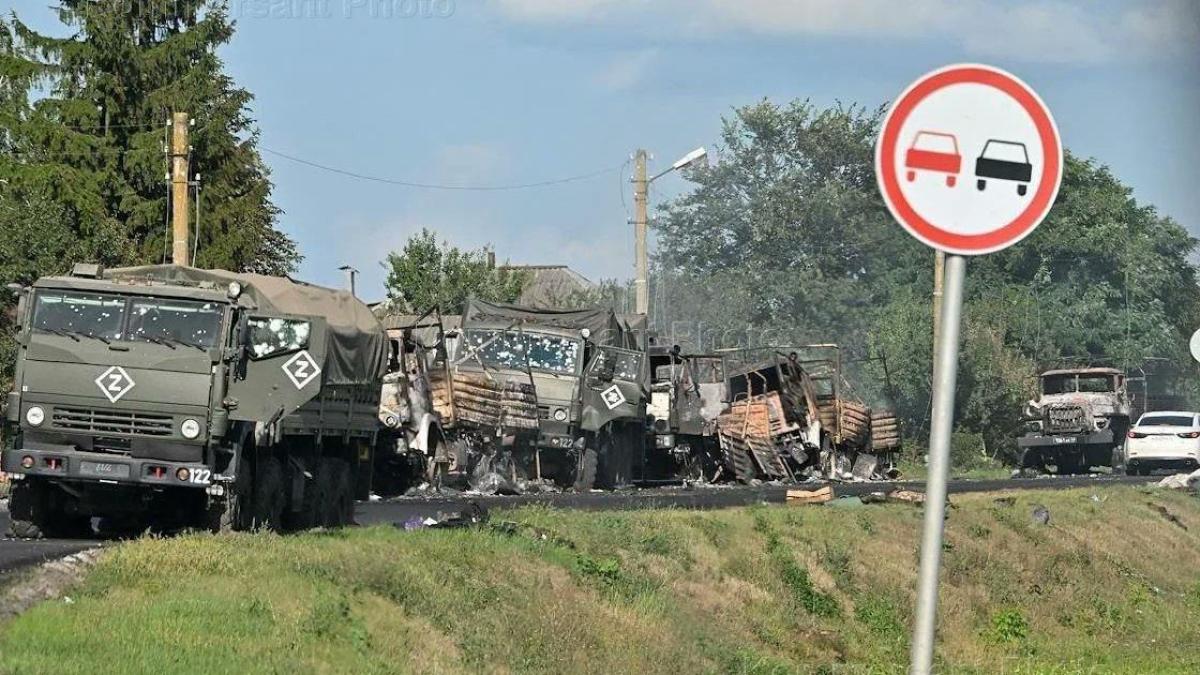 convoi_camioane_armata_rusa_distrus_de_ucraineni_cu_rachete_himars_87447100