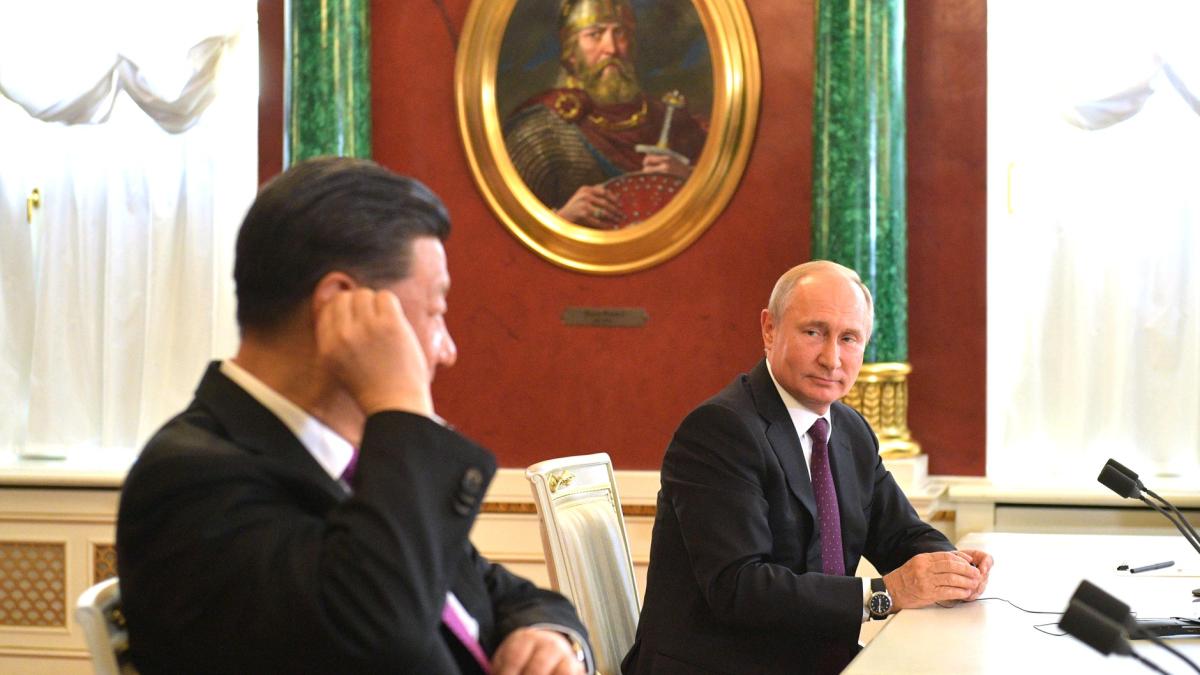 vladimir-putin-xi-jinping_28163300