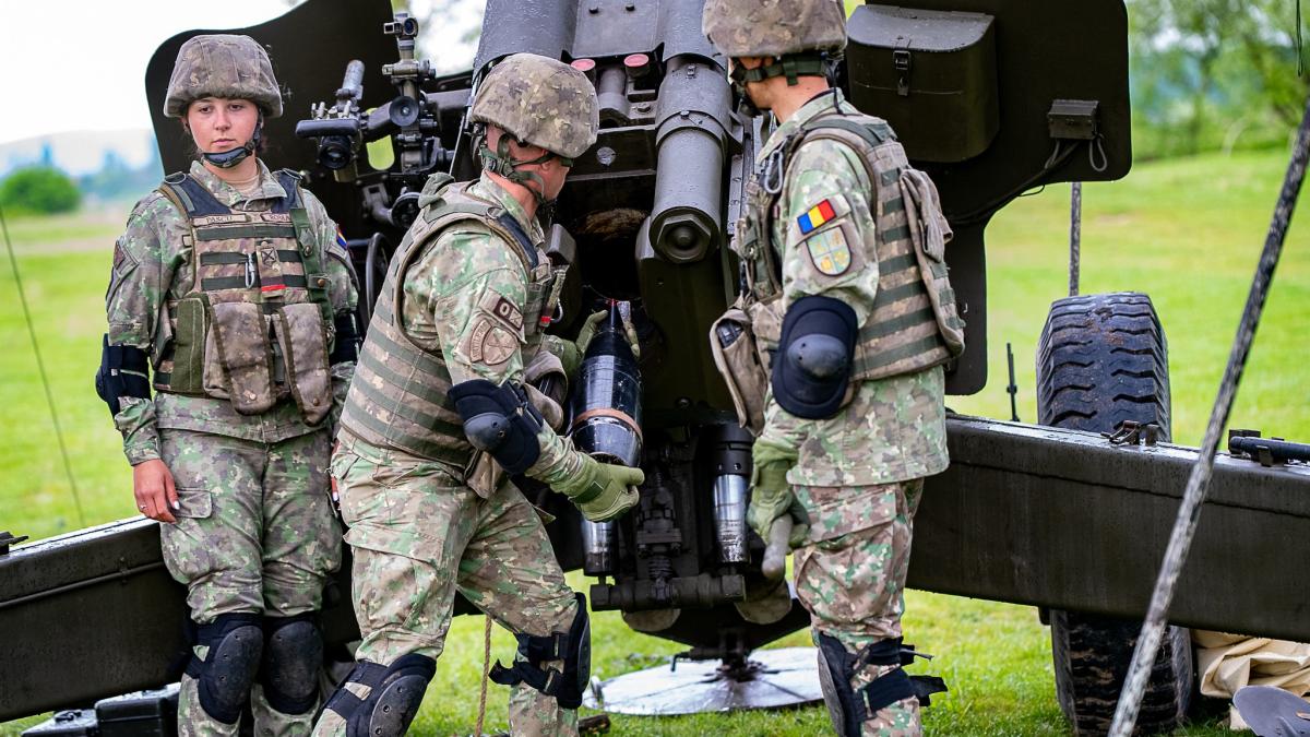 militari-romani-obuzier-romania-152_69442600