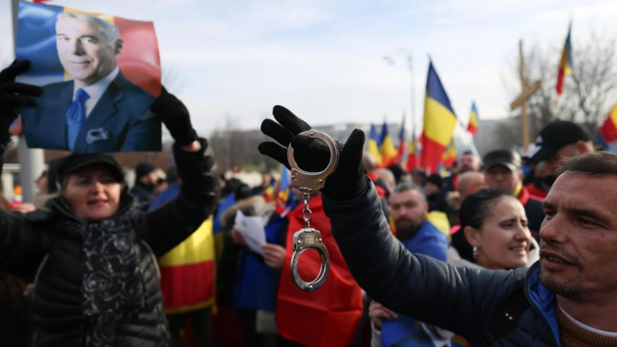 calin-georgescu-protest_84382200