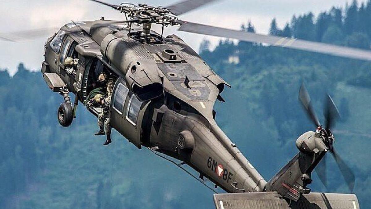 uh_60_black_hawk_elicopter_austria_61155300