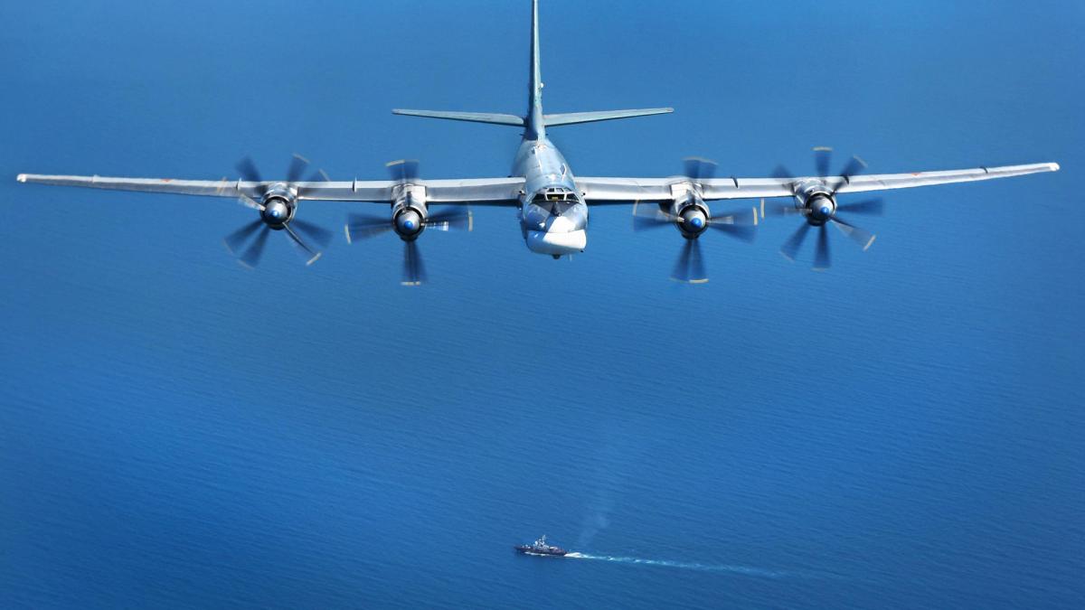 tu-95-bombardier_11361000