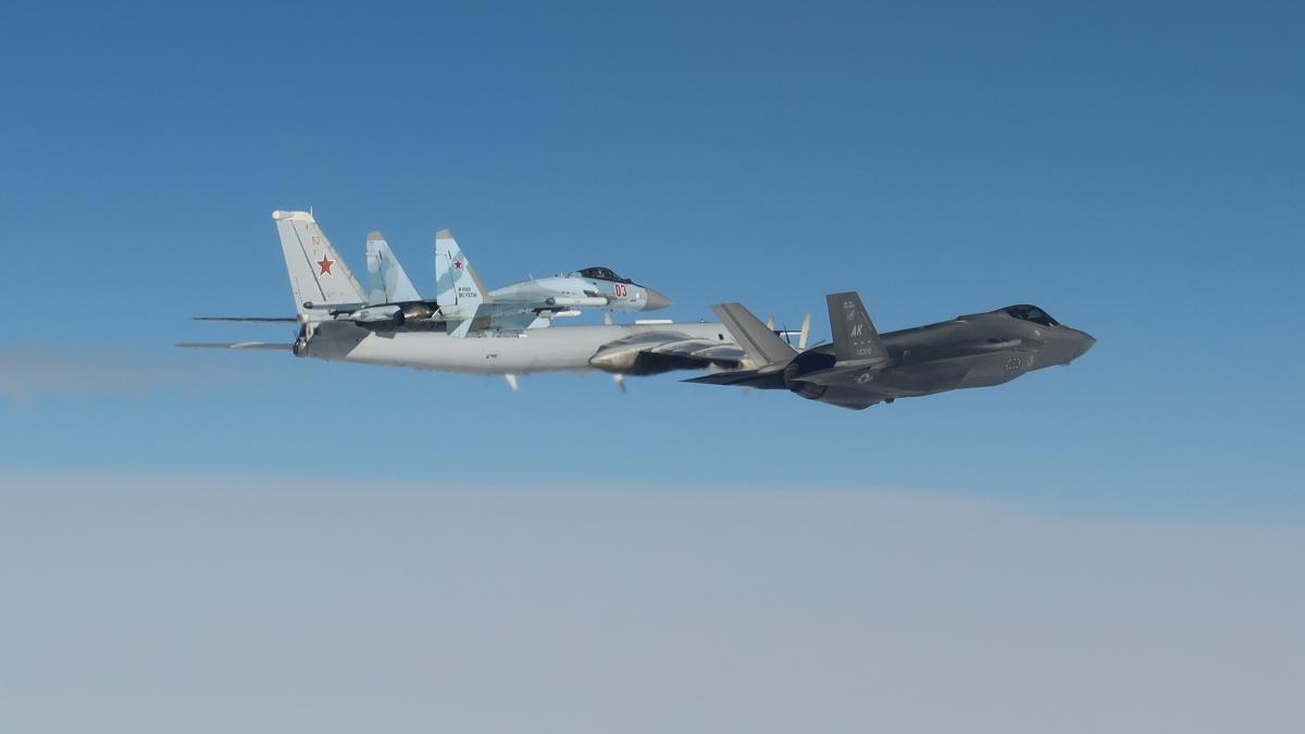 f-35-misiune-de-interceptare-in-alaska_08754400