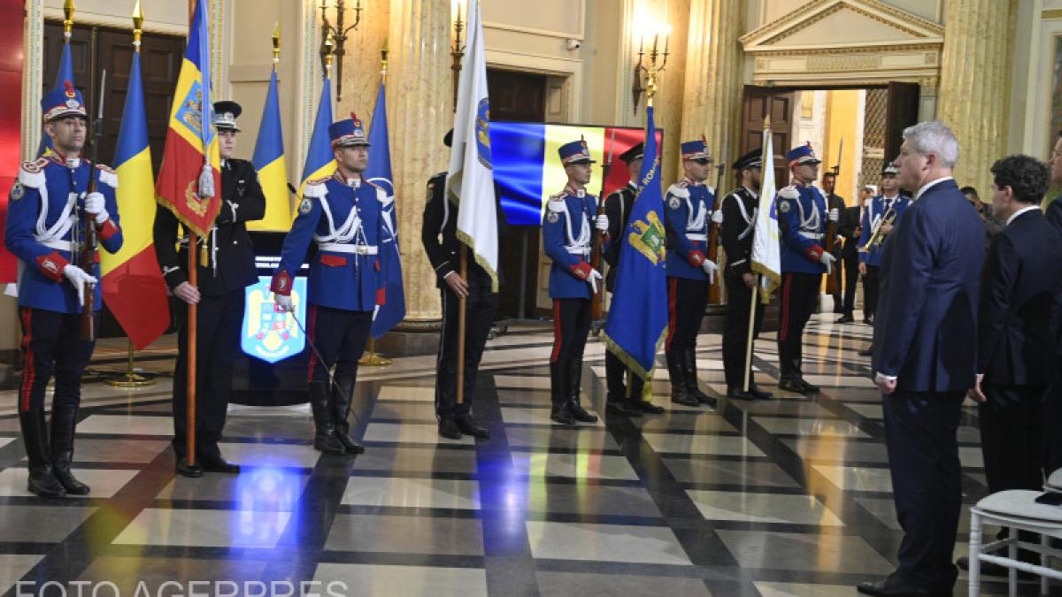 163 de ani de la înființarea MAI. Președintele României, ministrul apărării și ministrul de interne, prezenți la eveniment 