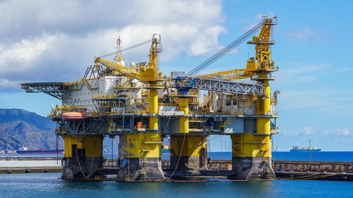 oil-production-platform-7864345_1280_26117900