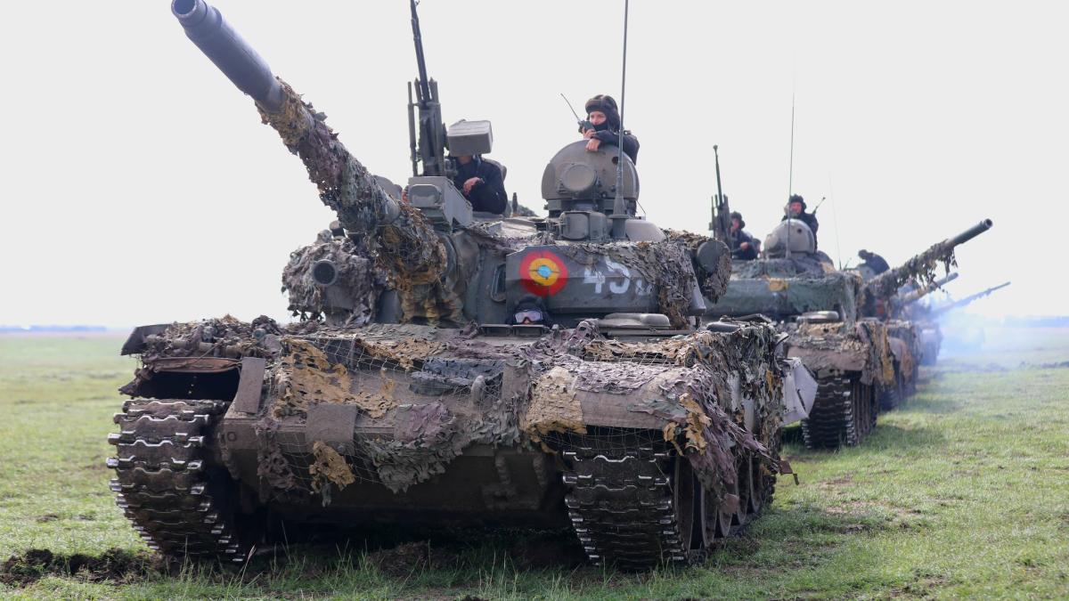 tr-85-m1-bizonul-constantin-apetroaei--constantin-enciu-1_50744800