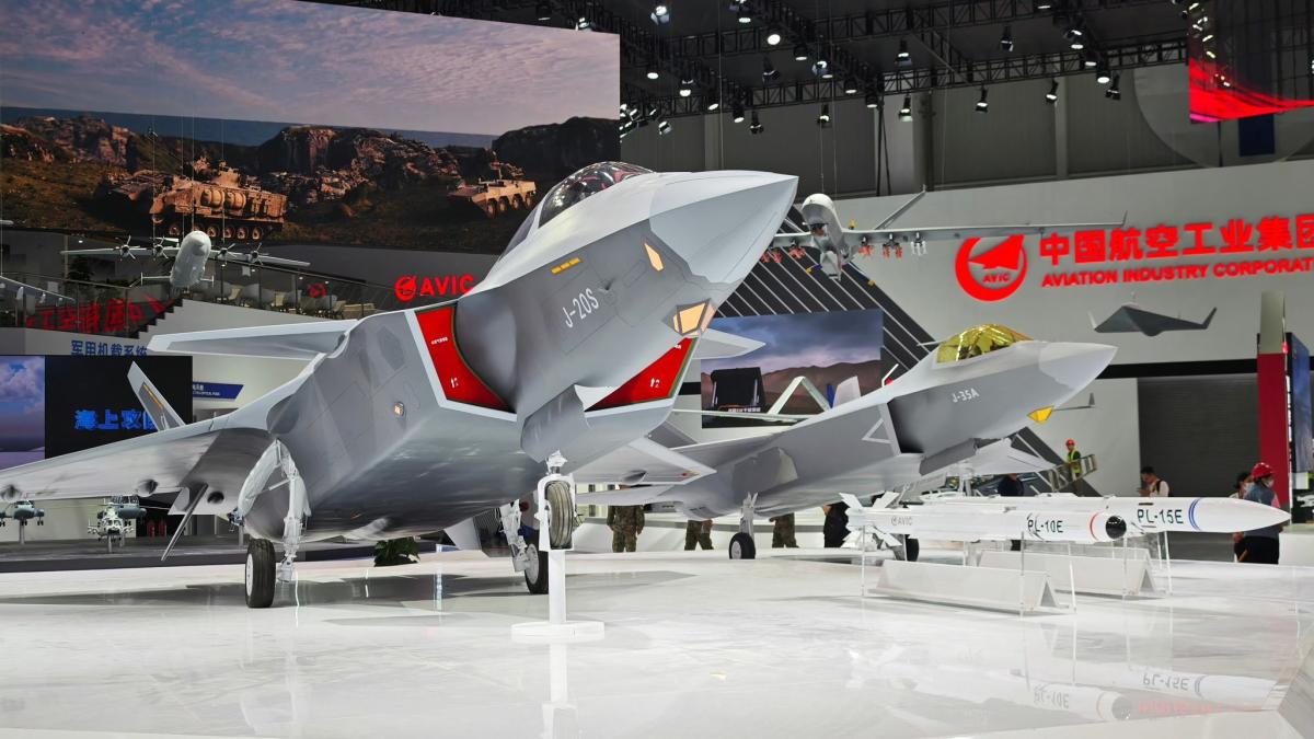 china-prezentare-macheta-avion-j-20s_64251200