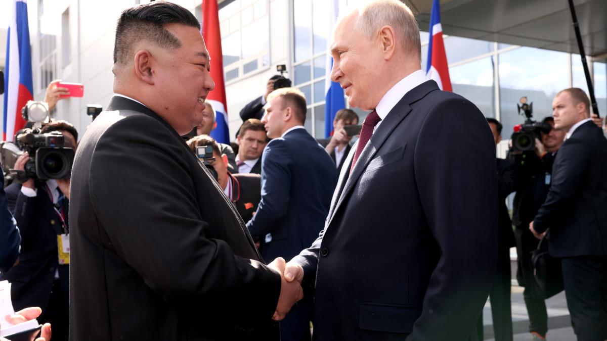 putin-kim_26538600