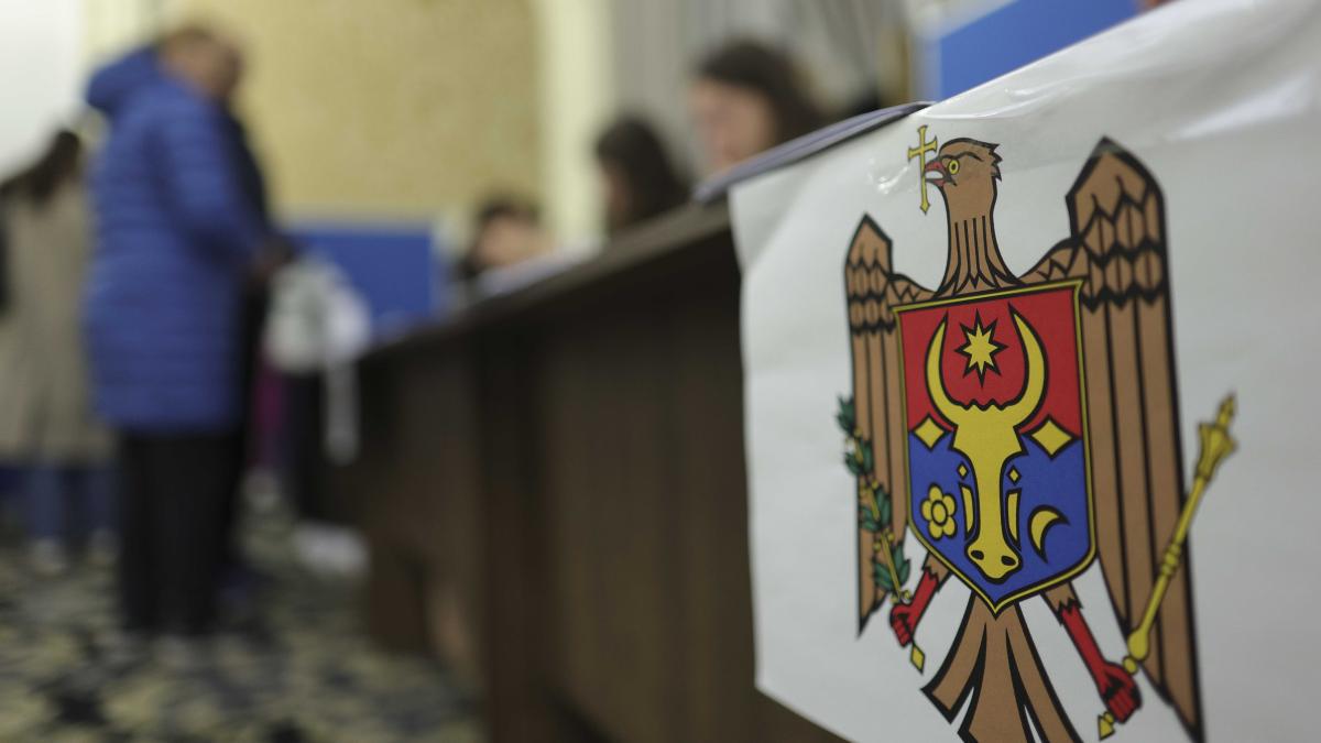 instant_vot_moldova_bucuresti_14_inquam_photos_octav_ganea_48511500_79962400