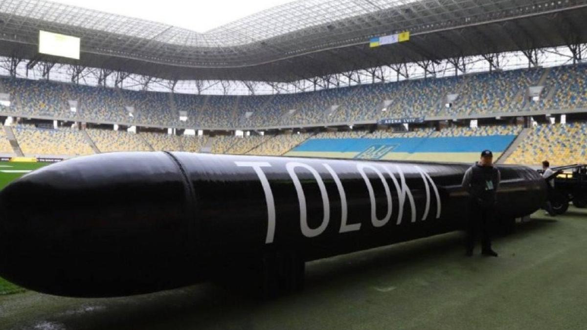 Noua amenințare pentru flota rusă din Marea Neagră (FOTO/VIDEO): Ucraina prezintă TOLOKA, drona care poate lovi la 2000 km distanţă