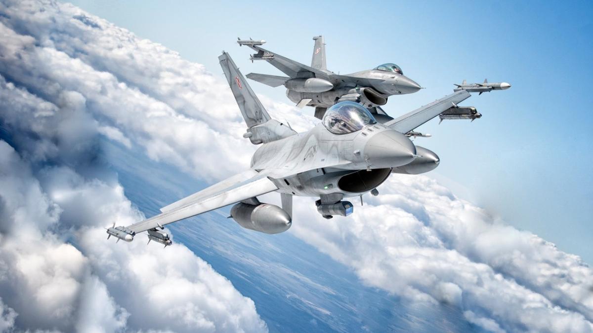 avioane-f-16_polonia_91512300