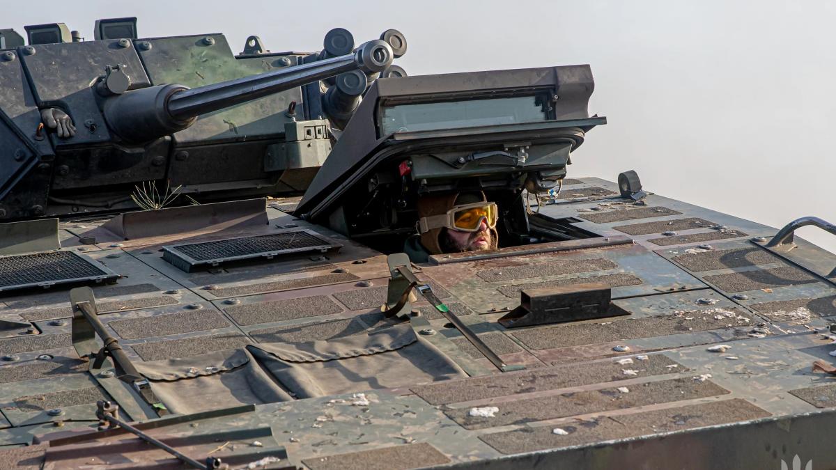 vehicul-de-transport-blindat-polonez-rosomak---brigada-44-de-pusca-motorizata_90930100