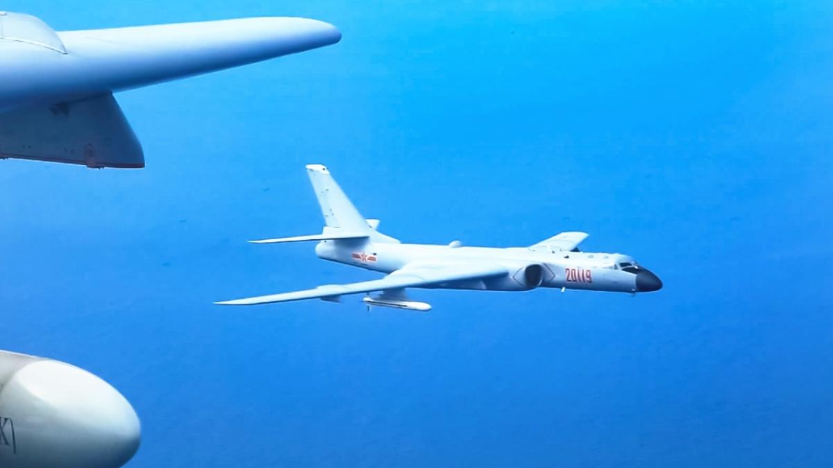 bombardier-h-6k-chinez--photo-source-ministerul-apararii-din-china_60442500