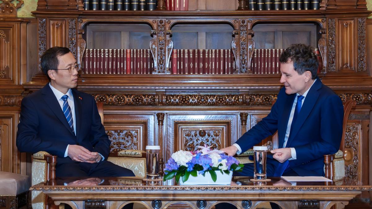 nicusor-dan-chen-feng-ambasadorul-chinei-in-ro_35718700