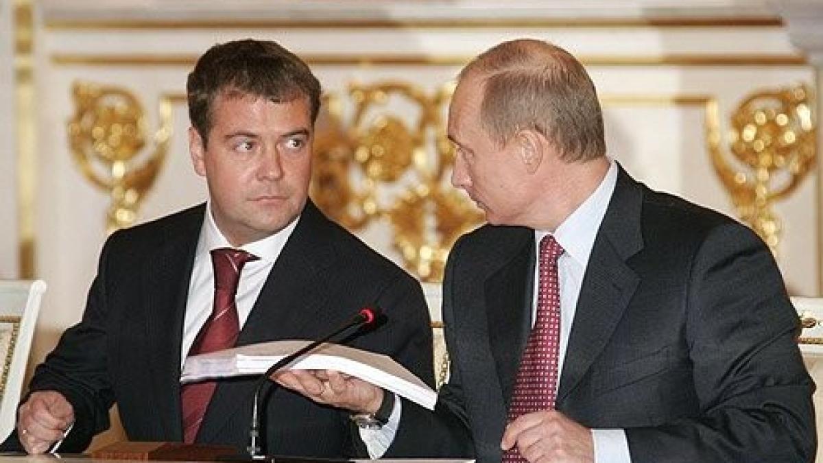 medvedev-putin-rusia_94948700