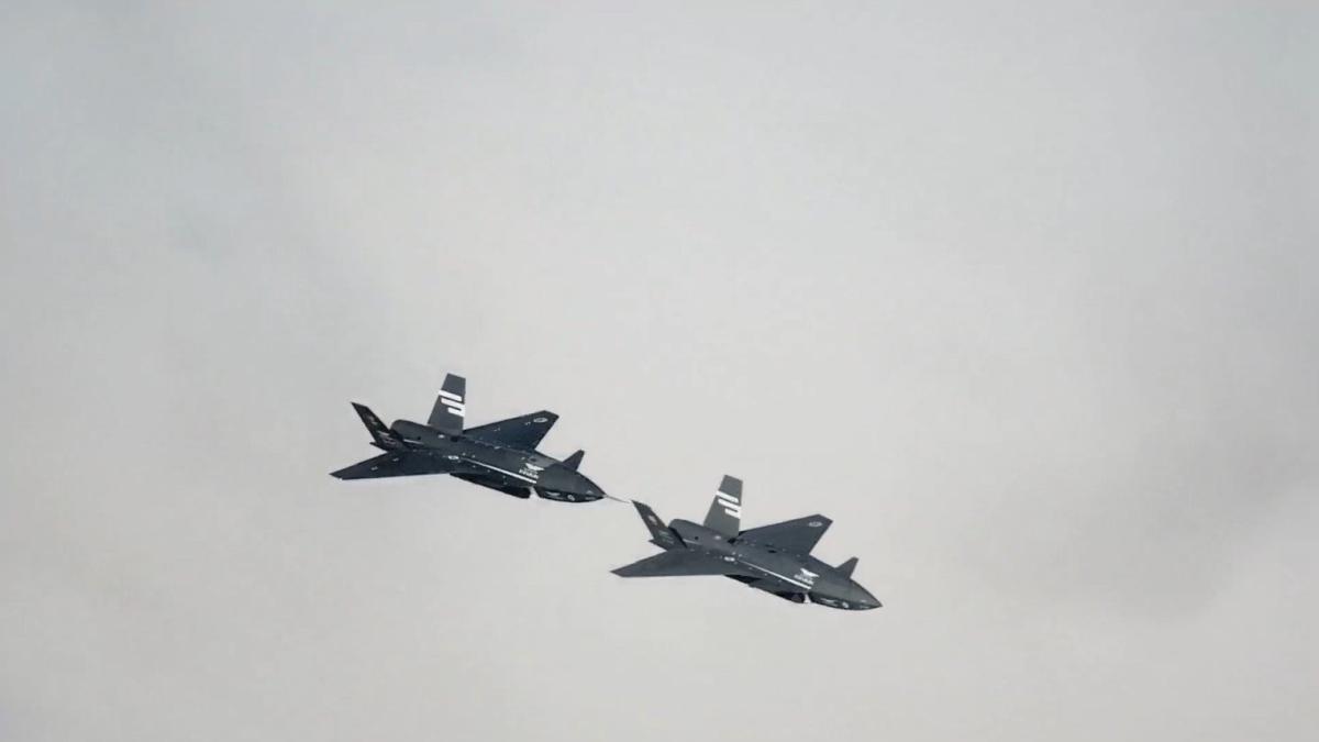 doua-prototipuri-ale-avionului-de-lupta-fara-pilot-kizilelma_66319100