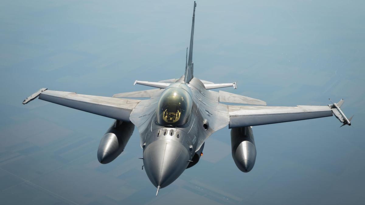 f-16-romania-avion_11531200