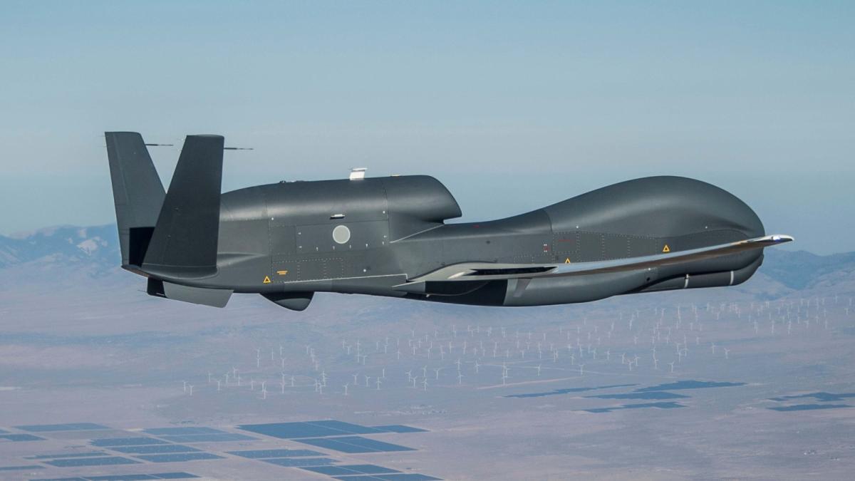 rq-4b-global-hawk-uav_21794300