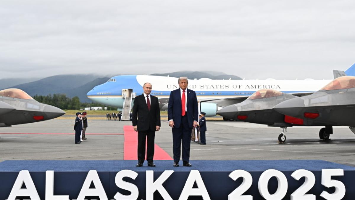 putin-trump-alaska_03354100_24585200