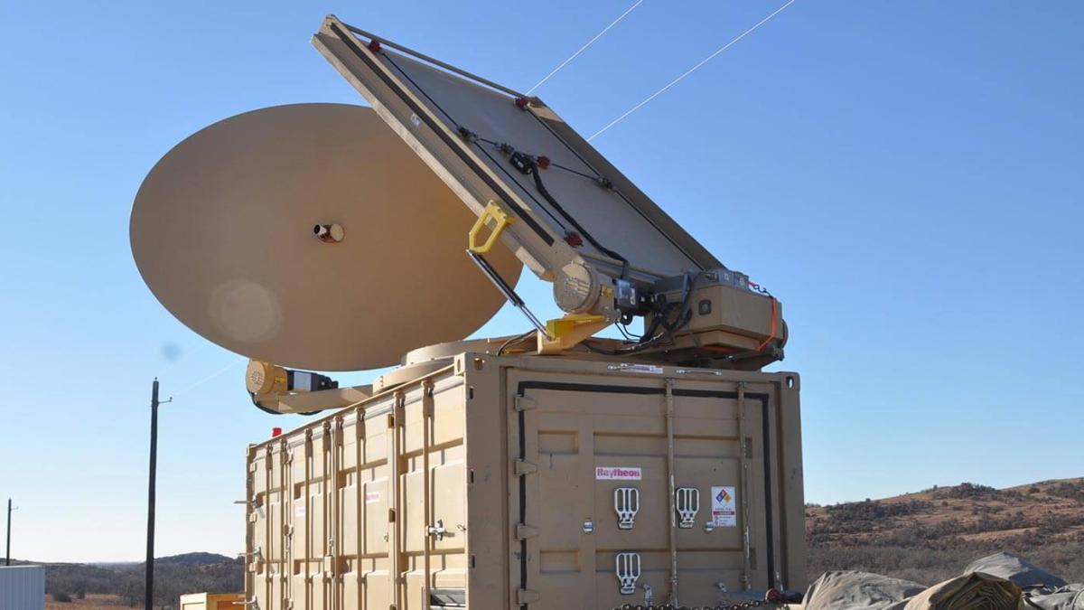 sistemul phaser microunde de mare putere de la Raytheon