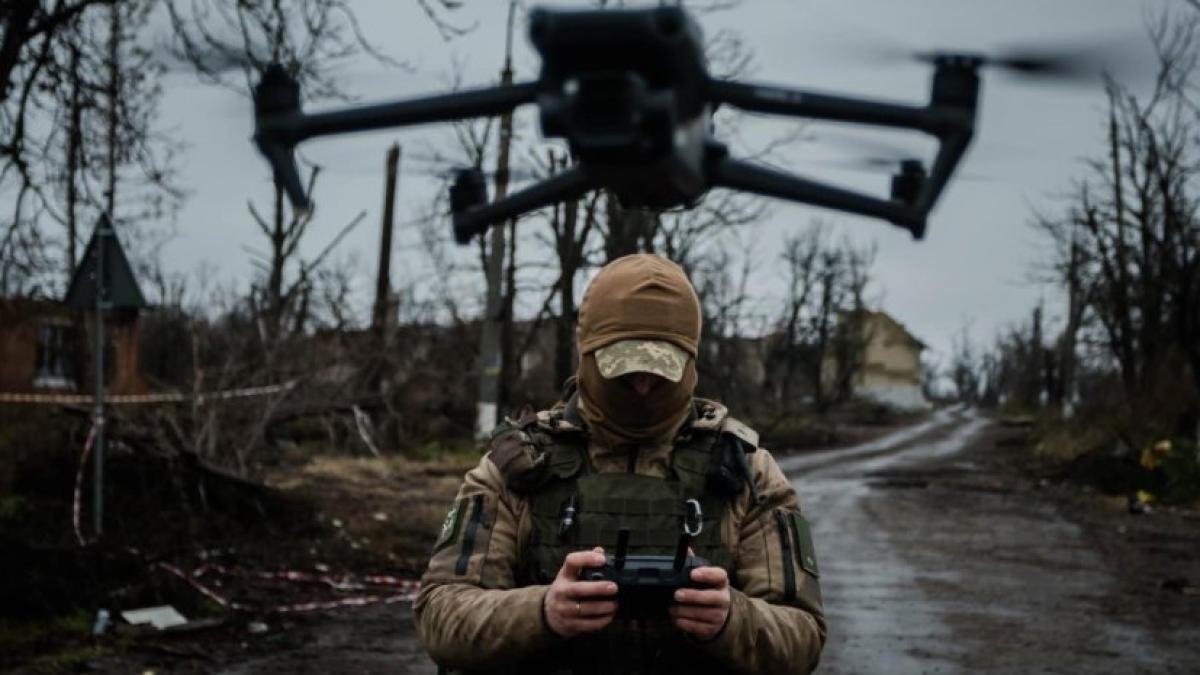 militar-ucrainean-drona-fpv_00230700