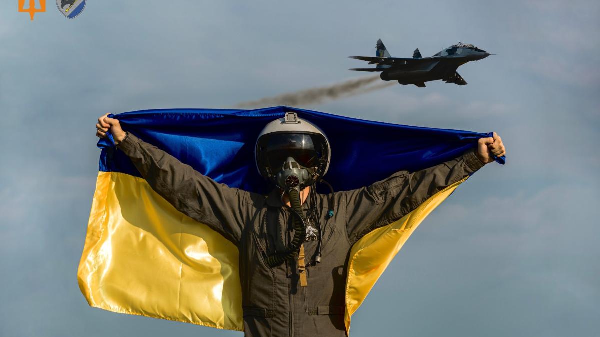 ucraina-aviatie-militara-steag_69632700