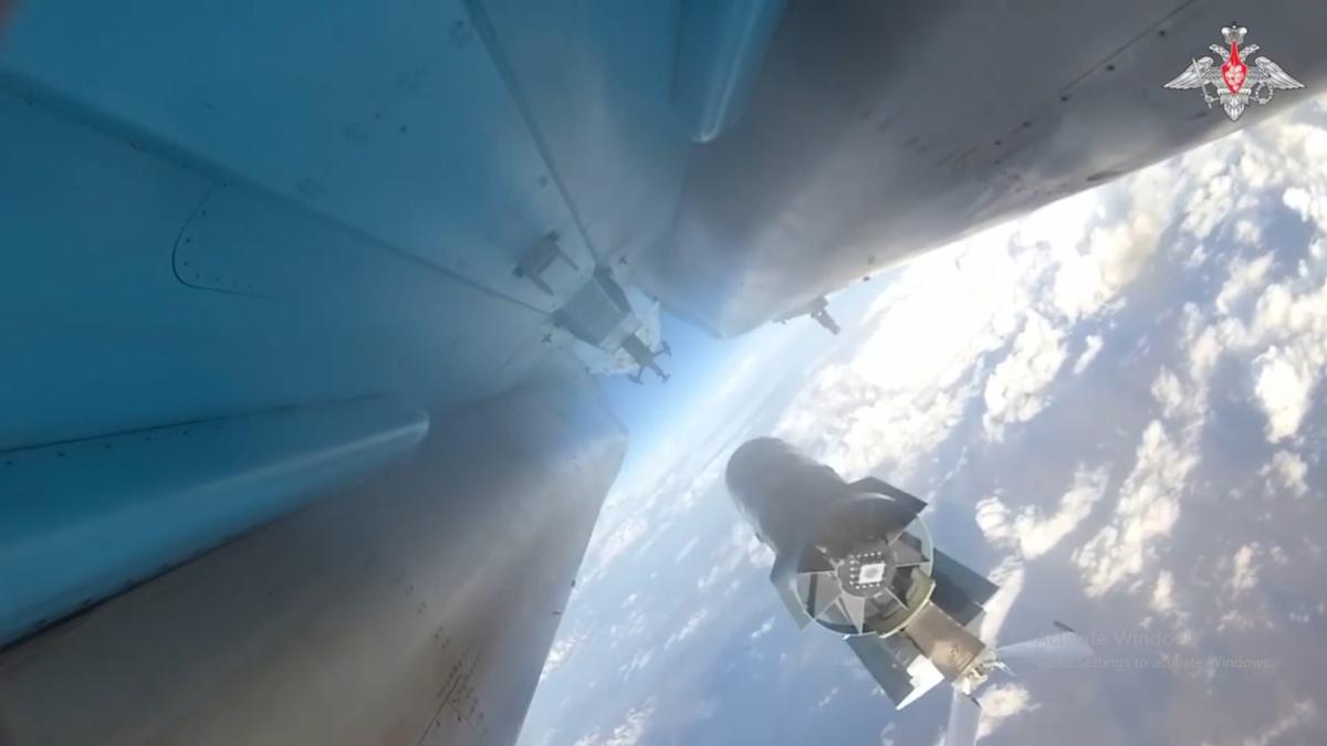 lansarea-bombei-fab-3000-de-catre-un-su-34_12177700