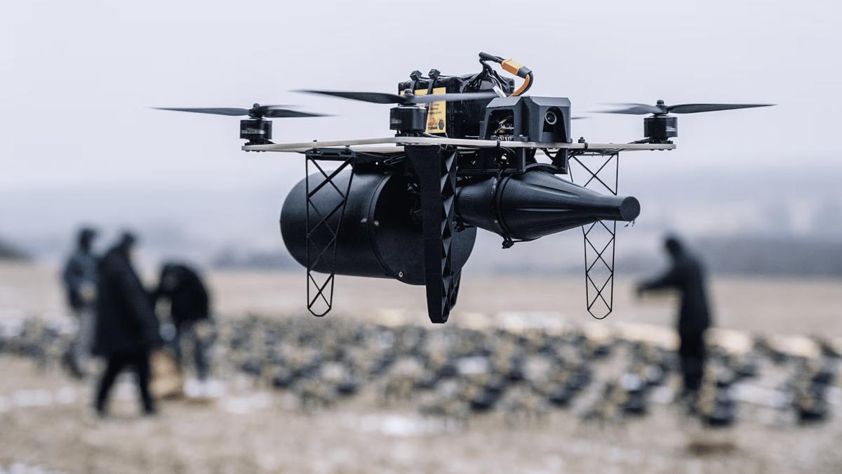 drona-FPV-operata-prin-fibra-optica