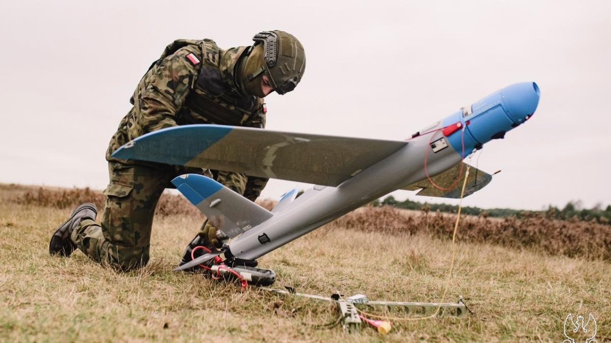 militar-polonez-operator-de-drone