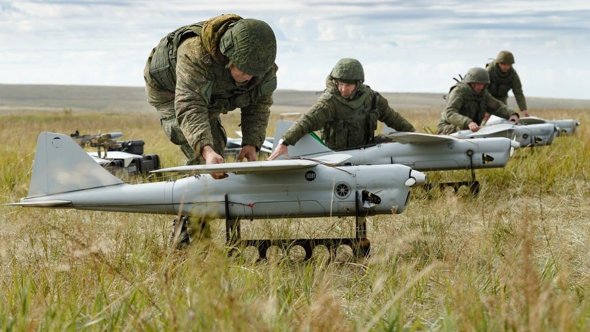 militari-rusi-operatori-de-drone-orlan-10_91810300