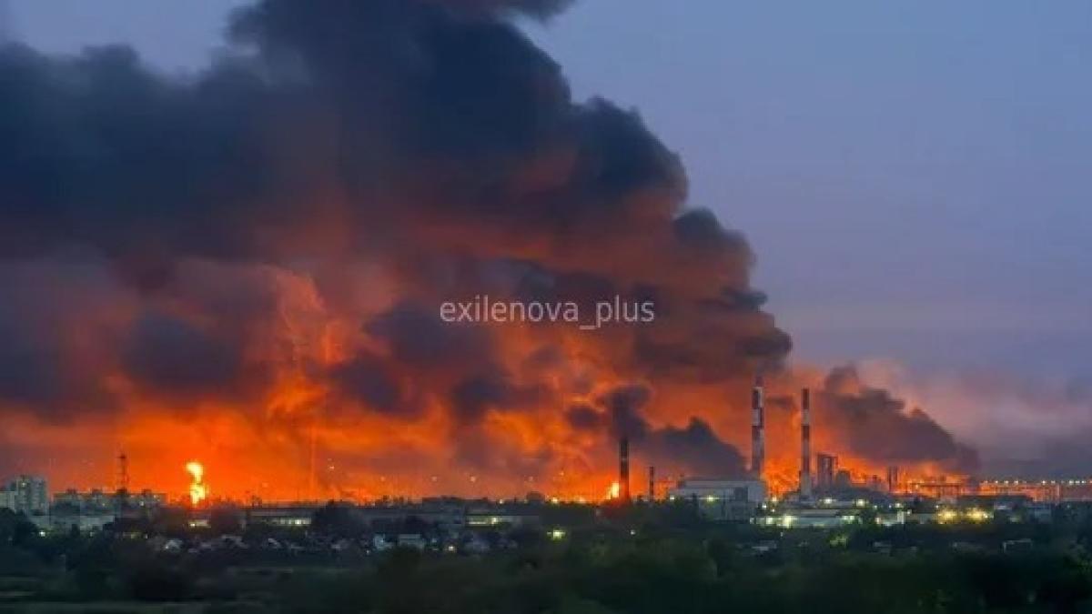 Ucraina reia atacurile în adâncimea Rusiei: Forțele ucrainene au lovit infrastructuri rusești de procesare a petrolului și gazelor naturale