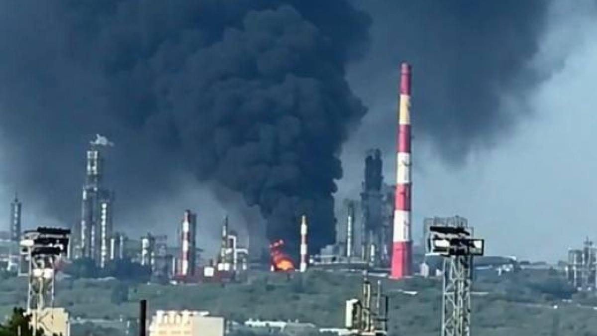 Atacurile cu drone opresc rafinăriile din Rusia centrală: Un sfert din capacitatea de procesare a petrolului a fost suspendată