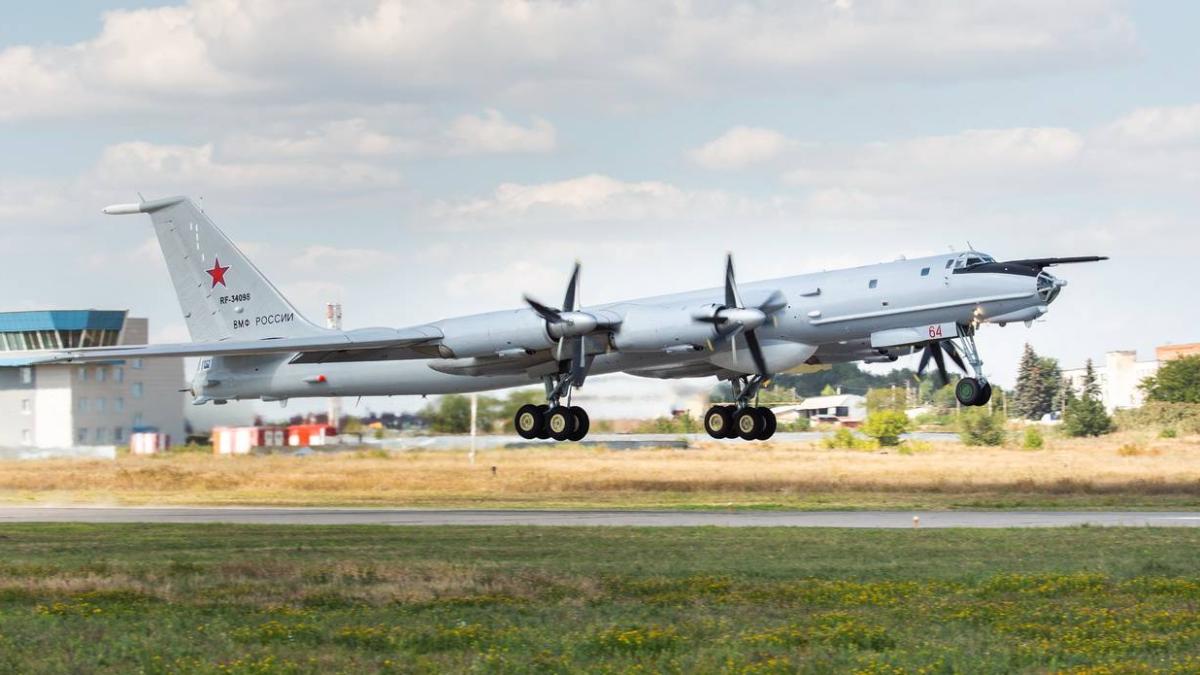 tu-142