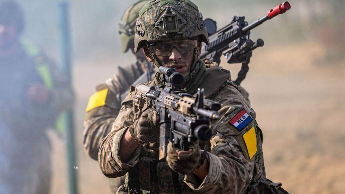 Dutch-military-personnel