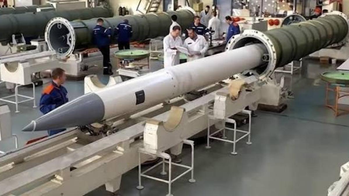 rusia-linie-de-productie-rachete