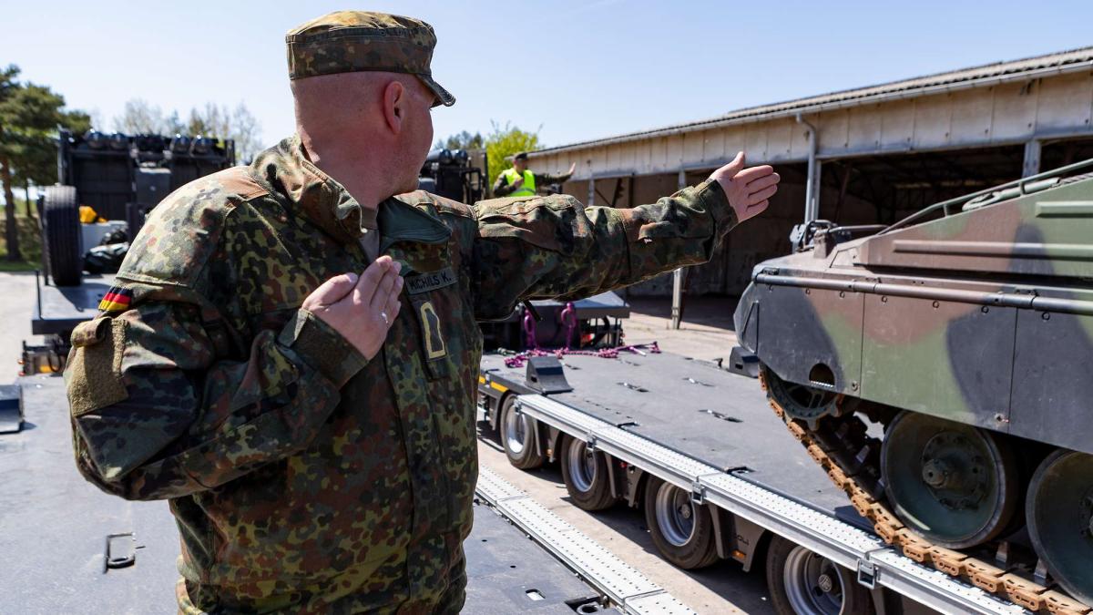 germania-transport-marder_89860100