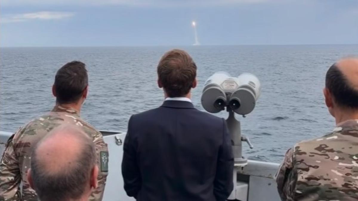 Franța a testat cu succes racheta balistică intercontinentală M51, lansată de pe submarin. Macron, prezent la exerciții