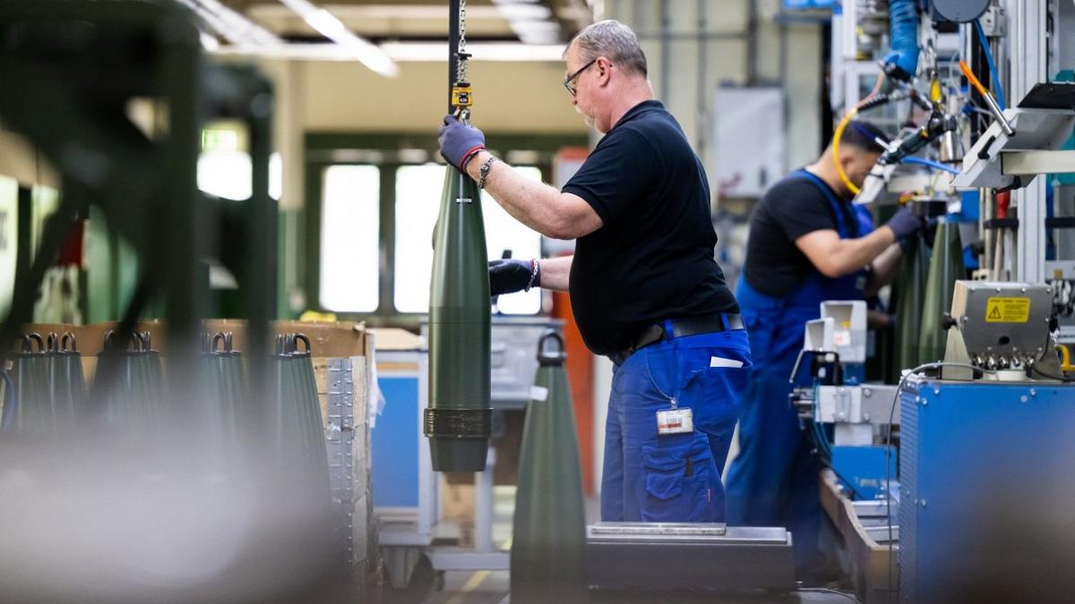 industrie-de-aparare-productie-obuze_82710300